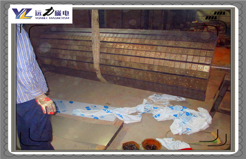 磁選機(jī)，鏡鐵礦磁選機(jī)，鏡鐵礦磁選機(jī)的優(yōu)勢(shì)_磁場(chǎng)強(qiáng)度及如何調(diào)磁_(tái)_鏡鐵礦磁選機(jī)的優(yōu)勢(shì)參數(shù)型號(hào)及價(jià)格