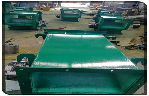 水泥除鐵器,介紹在水泥行業(yè)中應用的幾類除鐵器_結構及工作原理_介紹在水泥行業(yè)中應用的幾類除鐵器型號表_磁場強度標準范圍 水泥除鐵器,介紹在水泥行業(yè)中應用的幾類除鐵器_結構及工作原理_介紹在水泥行業(yè)中應用的幾類除鐵器型號表_磁場強度標準范圍