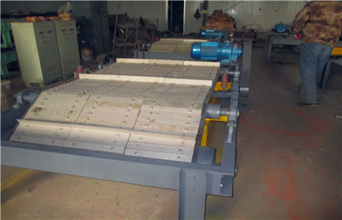 皮帶除鐵器,湖北皮帶除鐵器安裝視頻_強(qiáng)磁湖北皮帶除鐵器安裝視頻工作原理構(gòu)造選型_廠家 皮帶除鐵器,湖北皮帶除鐵器安裝視頻_強(qiáng)磁湖北皮帶除鐵器安裝視頻工作原理構(gòu)造選型_廠家