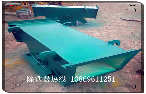 管道除鐵器，山東管道除鐵器進出口_遠力山東管道除鐵器進出口應用安裝示意圖型12000高斯_可定制工作原理