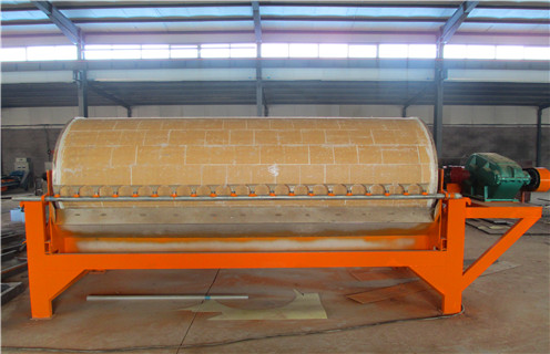 筒輥強磁磁選機，湖南筒輥強磁式磁選機_湖南筒輥強磁式磁選機如何配置，選三氧化二鐵嗎？