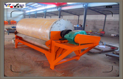 干選鐵礦磁選機,黑龍江干選鐵礦磁選機及工作原理_黑龍江干選鐵礦磁選機分選運行視頻 干選鐵礦磁選機,黑龍江干選鐵礦磁選機及工作原理_黑龍江干選鐵礦磁選機分選運行視頻